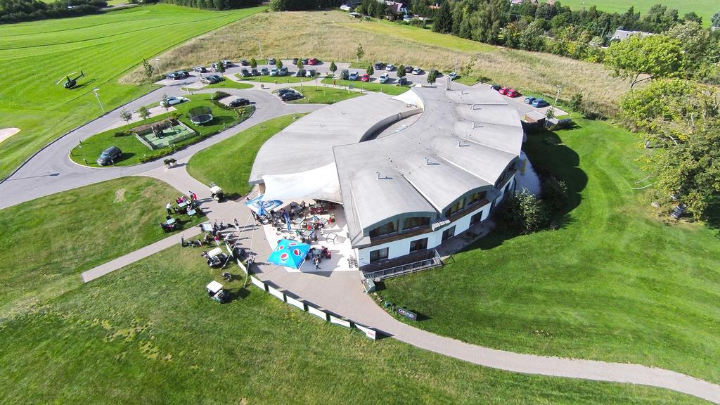 Grund Resort Golf And Ski Младе-Буки Экстерьер фото