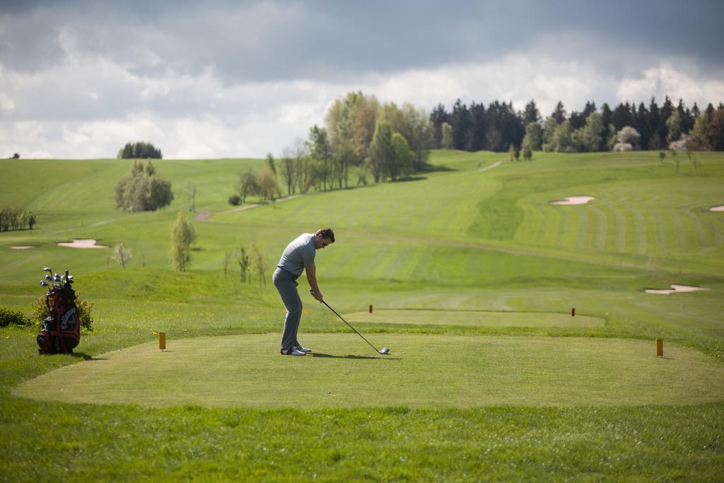 Grund Resort Golf And Ski Младе-Буки Экстерьер фото